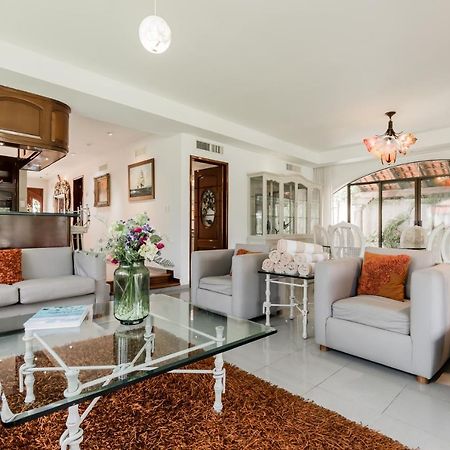 Elegant Lagoon Front Villa By Casa Paraiso Канкун Екстер'єр фото