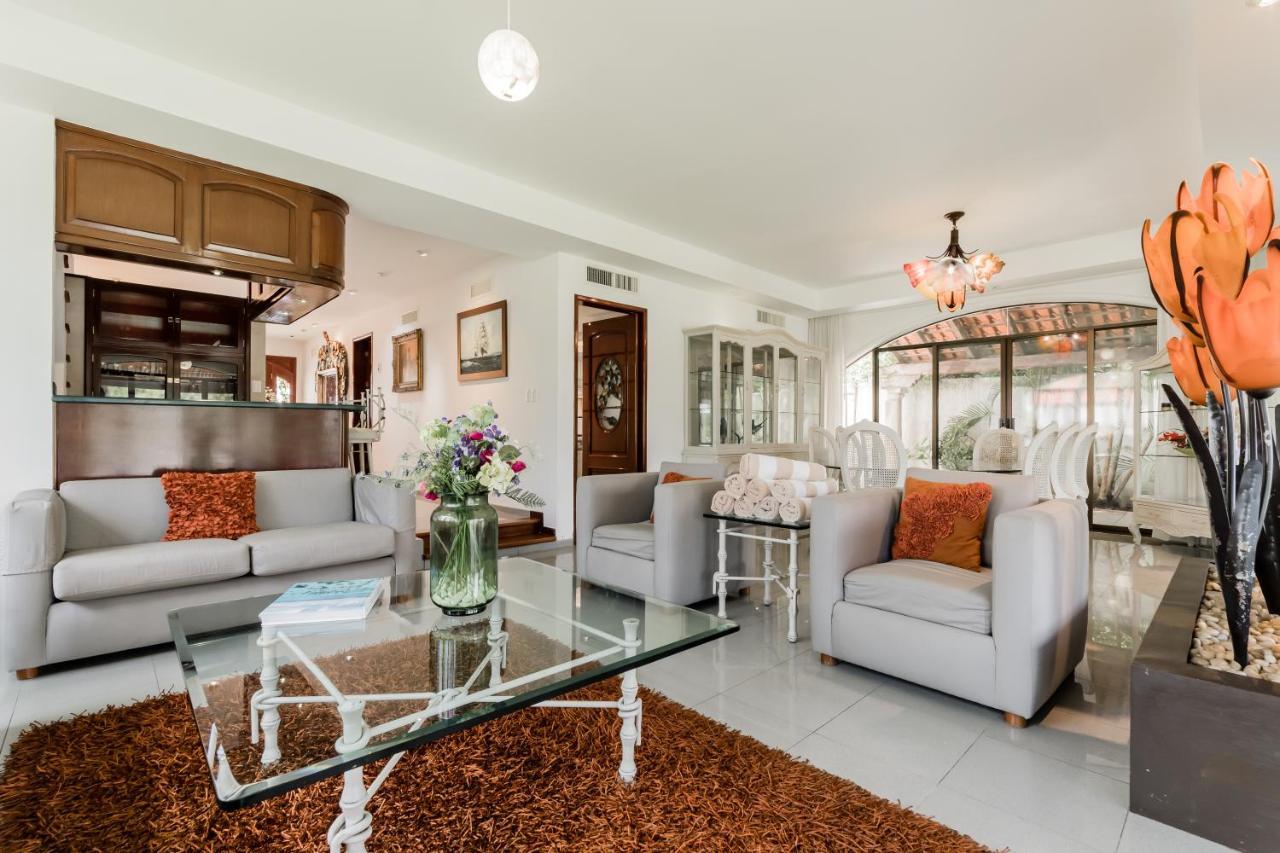 Elegant Lagoon Front Villa By Casa Paraiso Канкун Екстер'єр фото