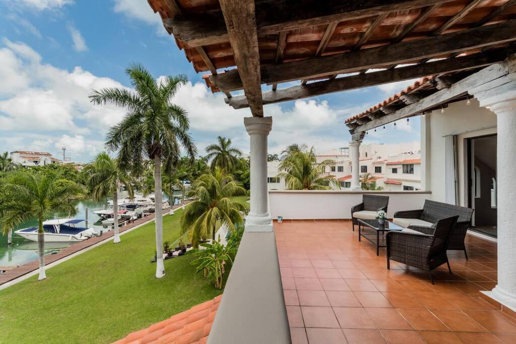 Elegant Lagoon Front Villa By Casa Paraiso Канкун Екстер'єр фото